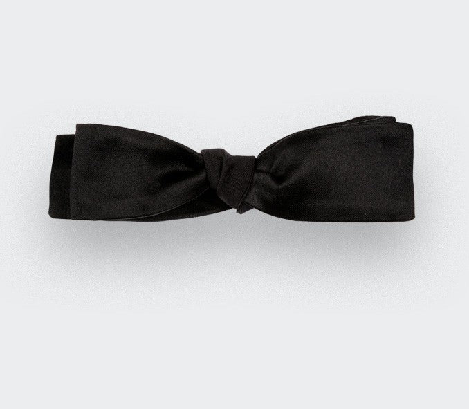 Cinabre - Black Satin Batwing Bow Tie Cinabre