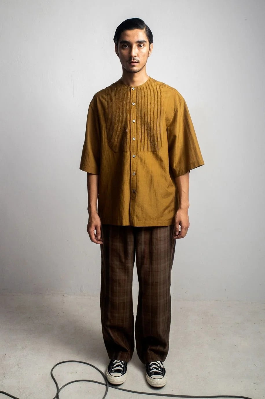 ITOH - Handwoven Pleated  Shirt (Cotton-Silk Blend) - Ochre